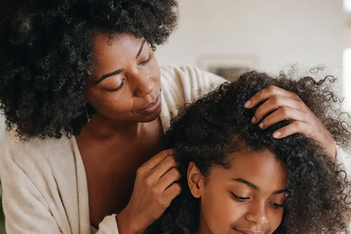 Authentische Beauty-Routine passend zum Thema Lockengel bei Frizz