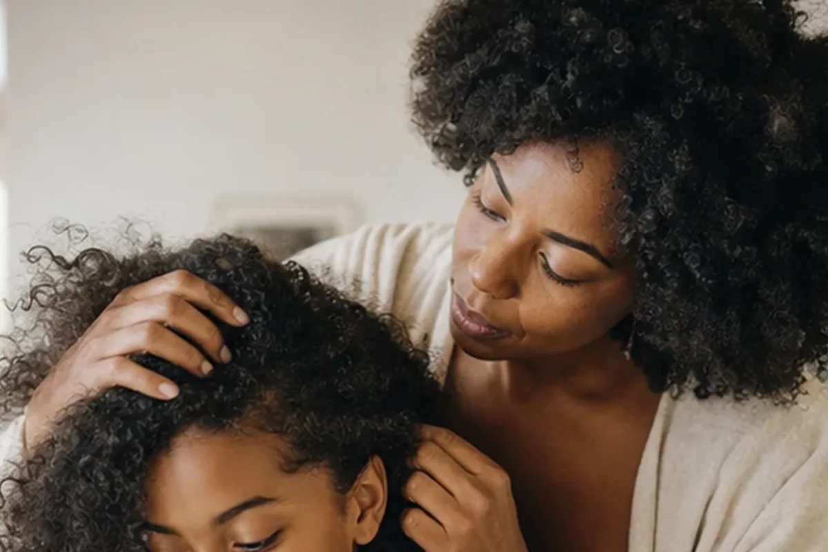Redaktioneller Beauty-Moment zur Ausgangslage bei Silbershampoo für trockenes Haar