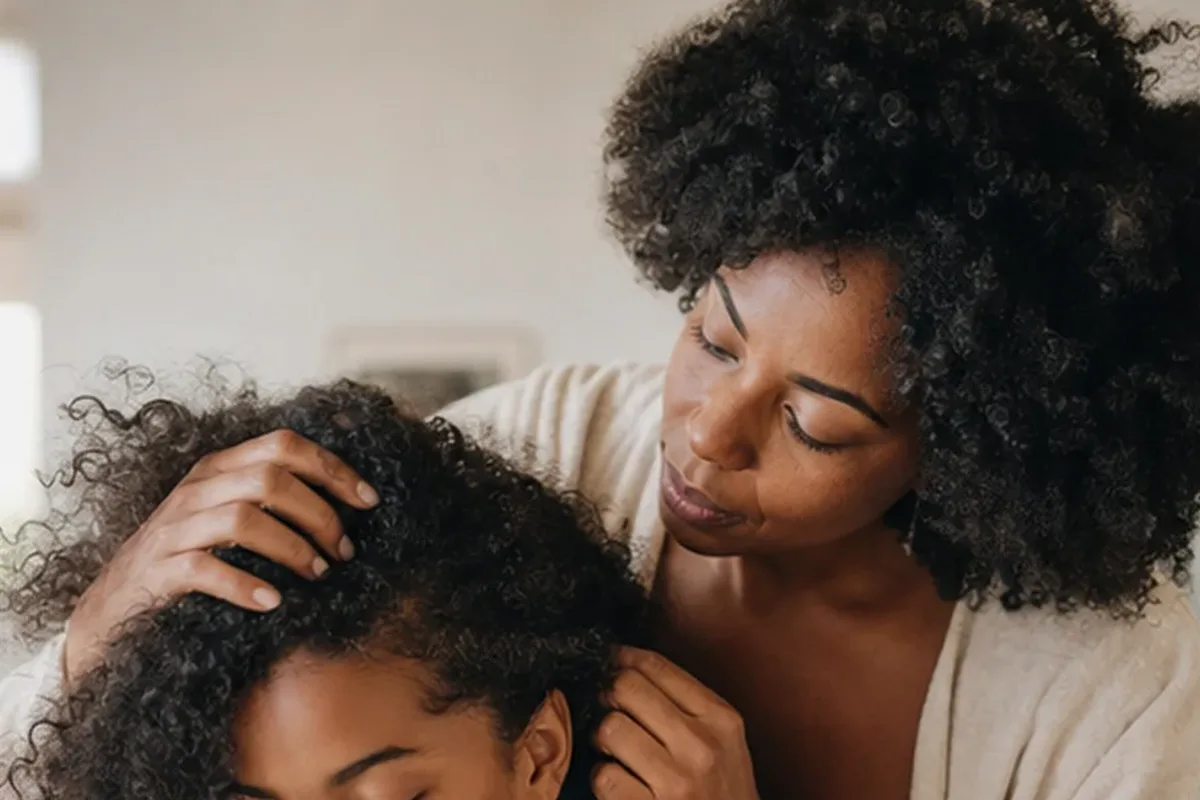 Redaktioneller Beauty-Moment zur Ausgangslage bei Silbershampoo bei Haarbruch