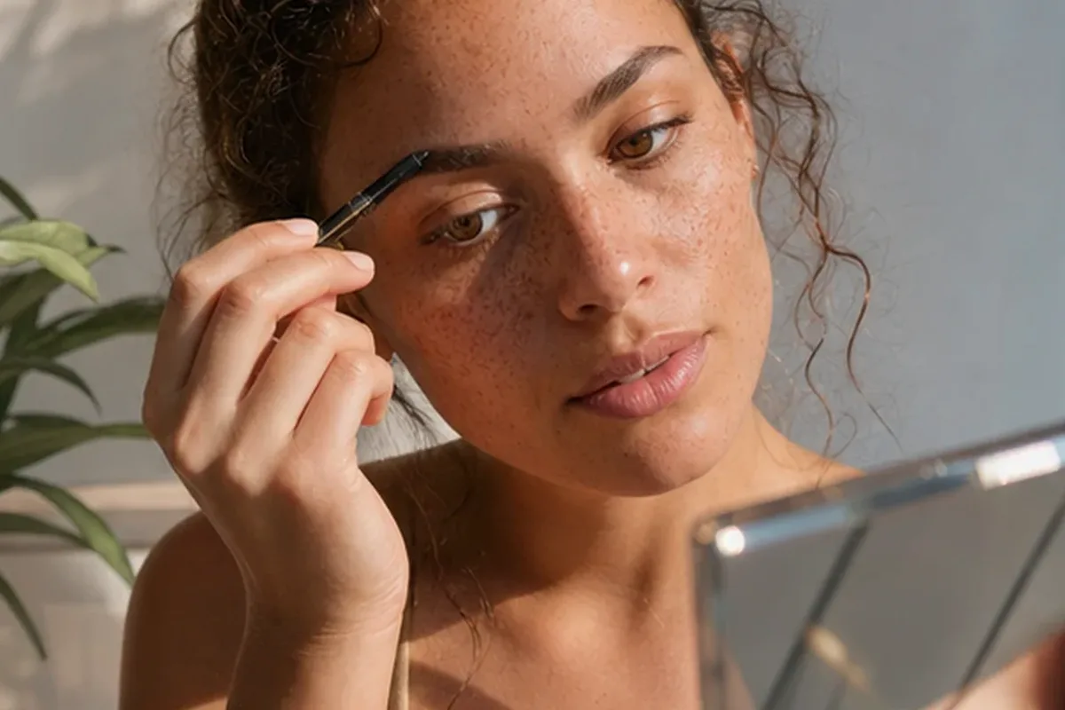 Hochwertige Beauty-Inszenierung zu Auswahlkriterien für Primer für trockene Haut
