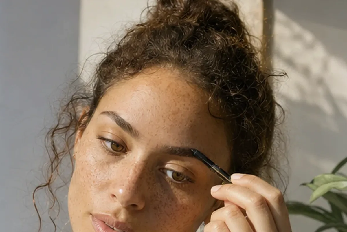 Redaktioneller Beauty-Moment zur Ausgangslage bei Eyeliner für reife Haut