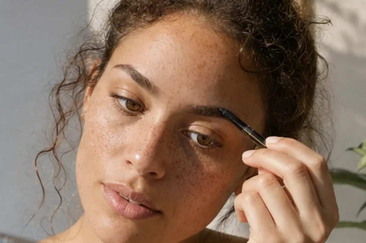 Redaktioneller Beauty-Moment zur Ausgangslage bei Foundation bei Rötungen