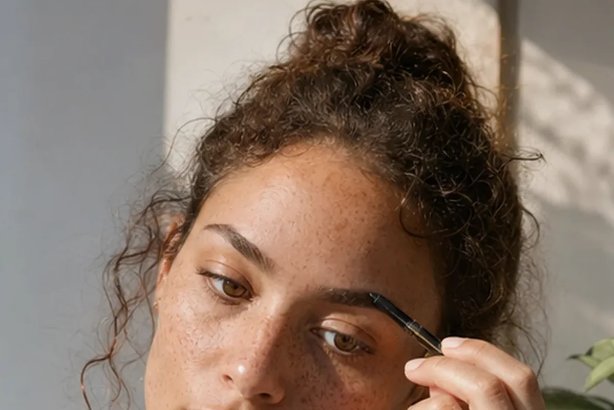 Authentischer Wohlfühlmoment passend zum Beauty-Thema Bronzer für reife Haut