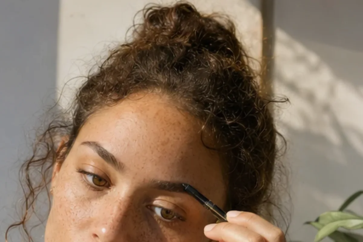 Authentische Beauty-Routine passend zum Thema Concealer für einen natürlichen Look