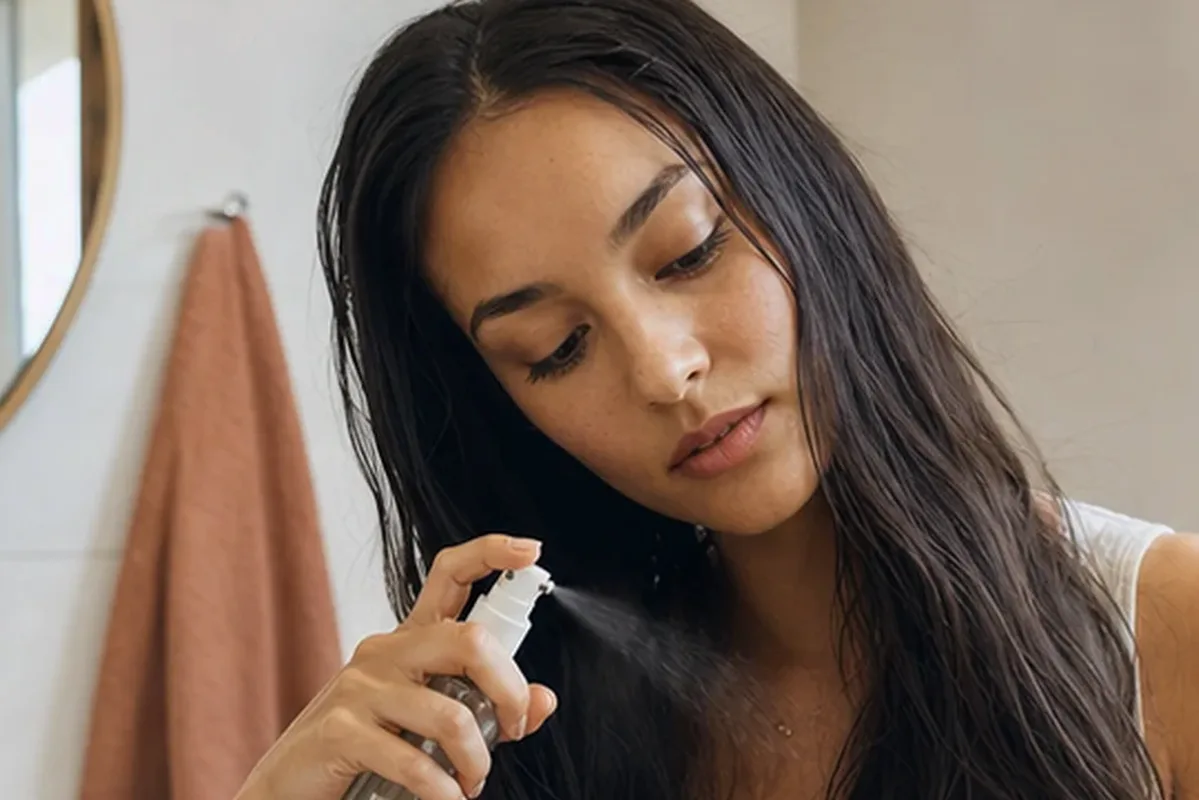 Authentische Beauty-Routine passend zum Thema Haaröl bei Haarbruch