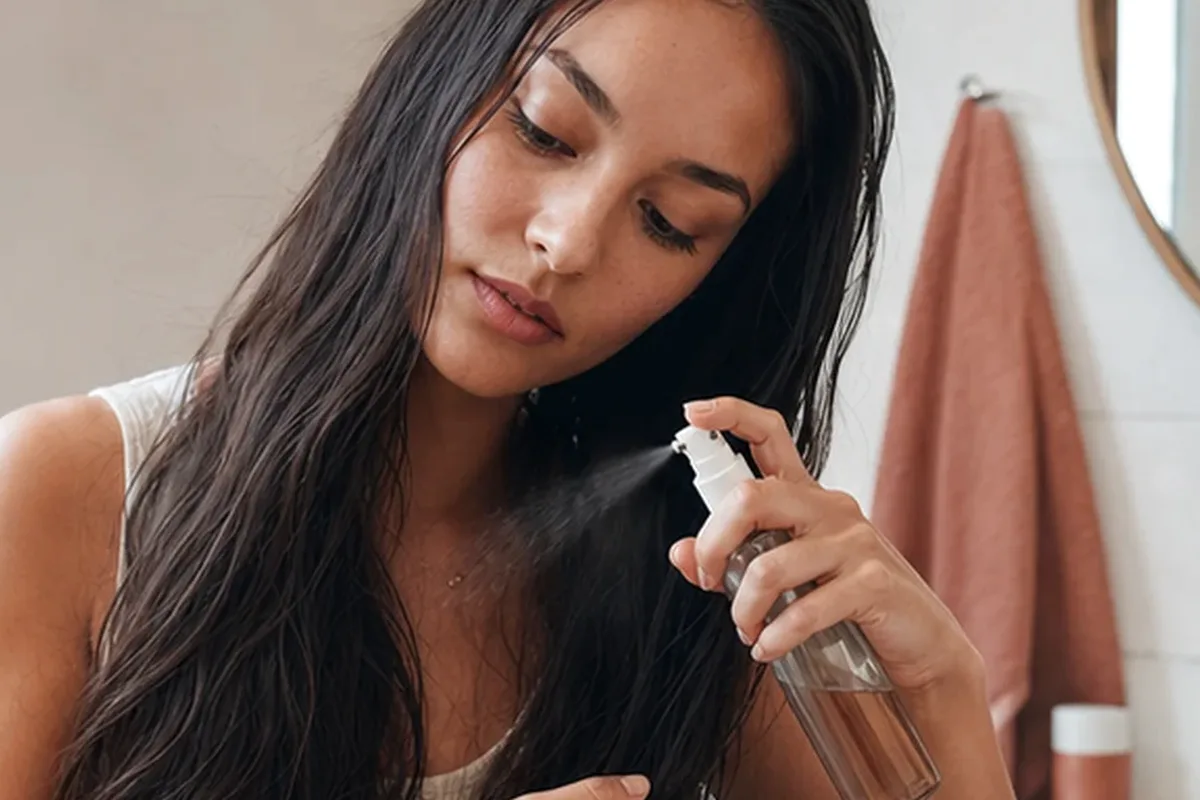 Redaktioneller Beauty-Moment zur Ausgangslage bei Haaröl für empfindliche Kopfhaut