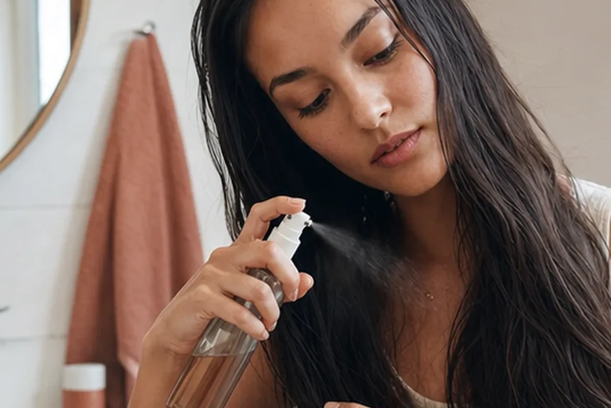 Redaktioneller Beauty-Moment zur Ausgangslage bei Mildes Shampoo für lockiges Haar