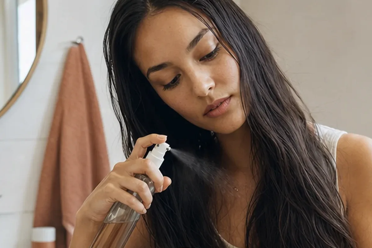 Authentische Beauty-Routine passend zum Thema Hitzeschutz für empfindliche Kopfhaut