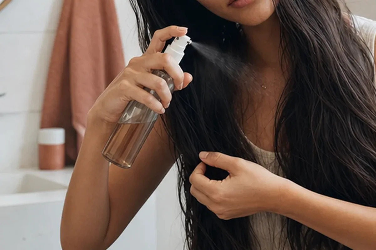 Authentischer Wohlfühlmoment passend zum Beauty-Thema Haarpflege: Fehler vermeiden und Ergebnisse einordnen