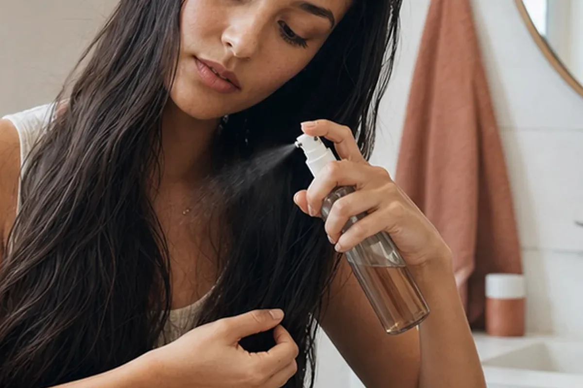 Hochwertige Beauty-Inszenierung zu Auswahlkriterien für Lockengel für lockiges Haar