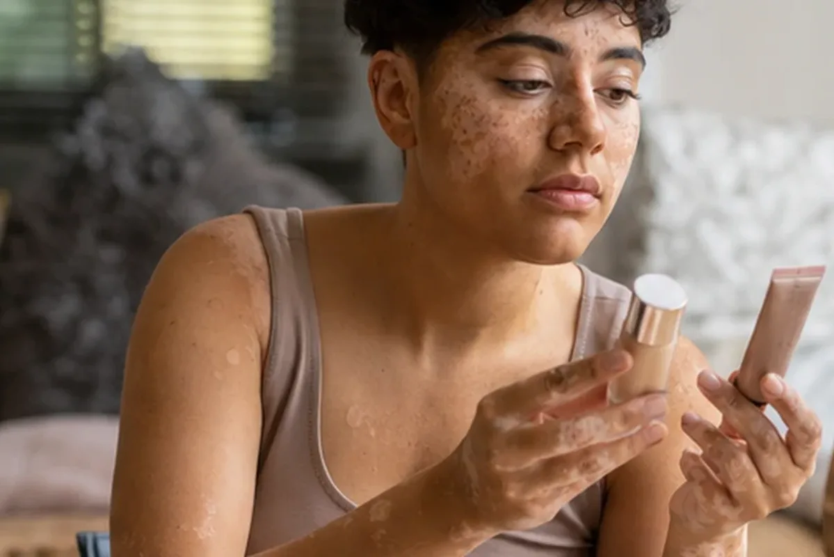 Authentischer Wohlfühlmoment passend zum Beauty-Thema Setting Spray für langen Halt