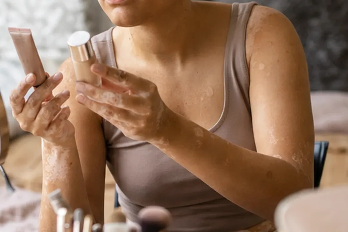 Redaktioneller Beauty-Moment zur Ausgangslage bei Bronzer für langen Halt