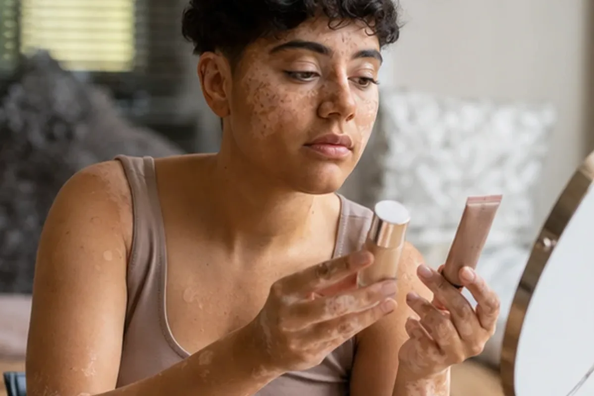 Redaktioneller Beauty-Moment zur Ausgangslage bei Highlighter für reife Haut