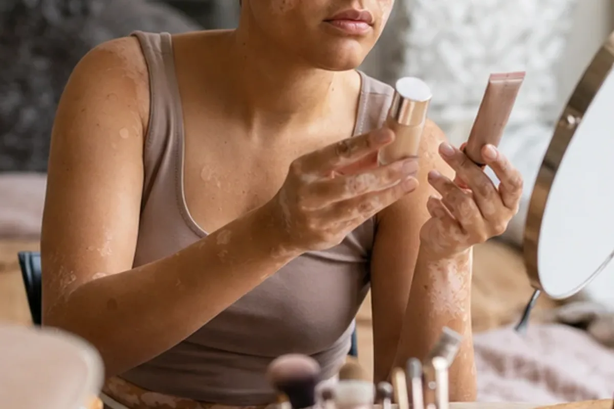 Emotionaler und authentischer Anwendungsmoment rund um Lippenstift für trockene Haut