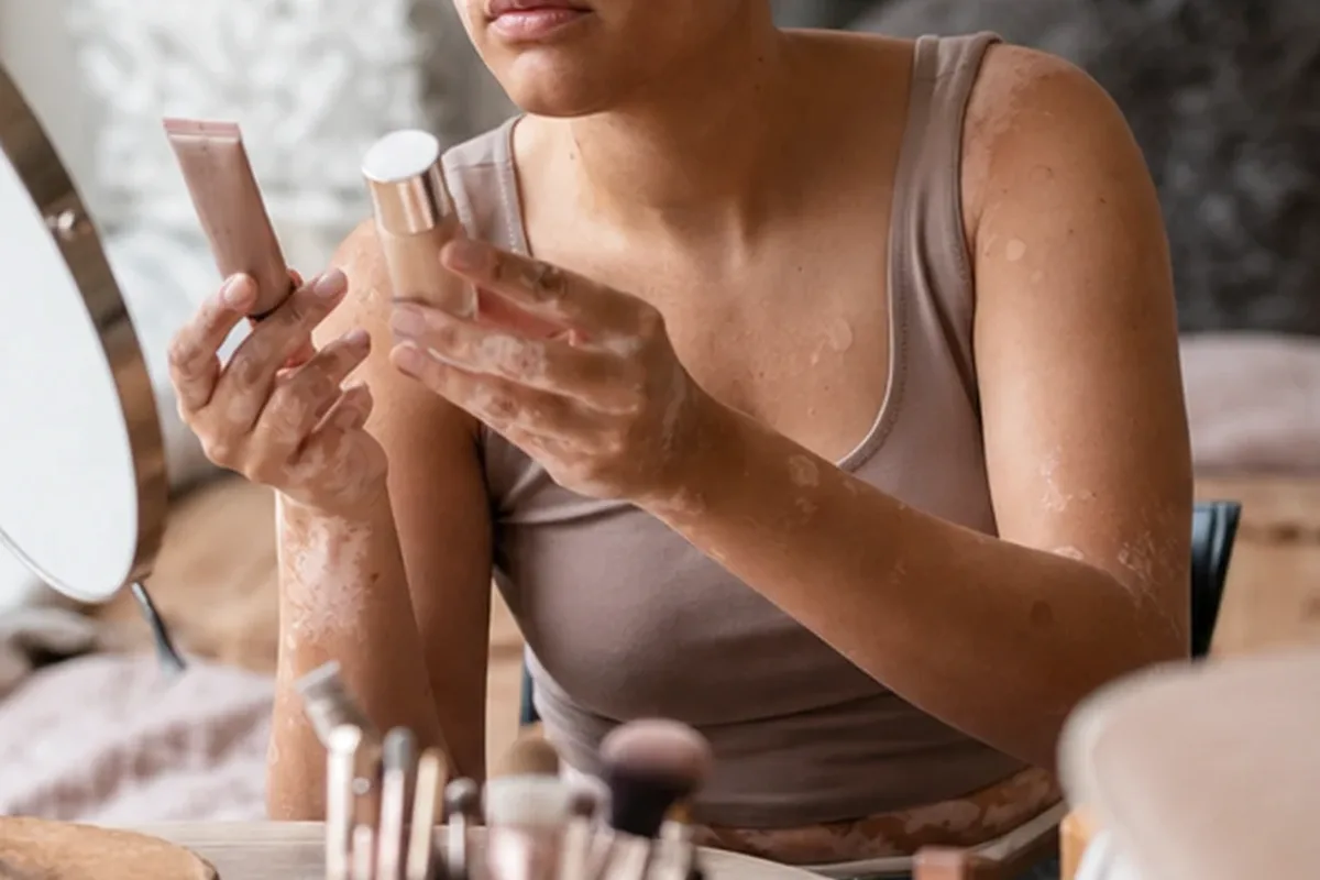 Authentischer Wohlfühlmoment passend zum Beauty-Thema Puder für empfindliche Haut