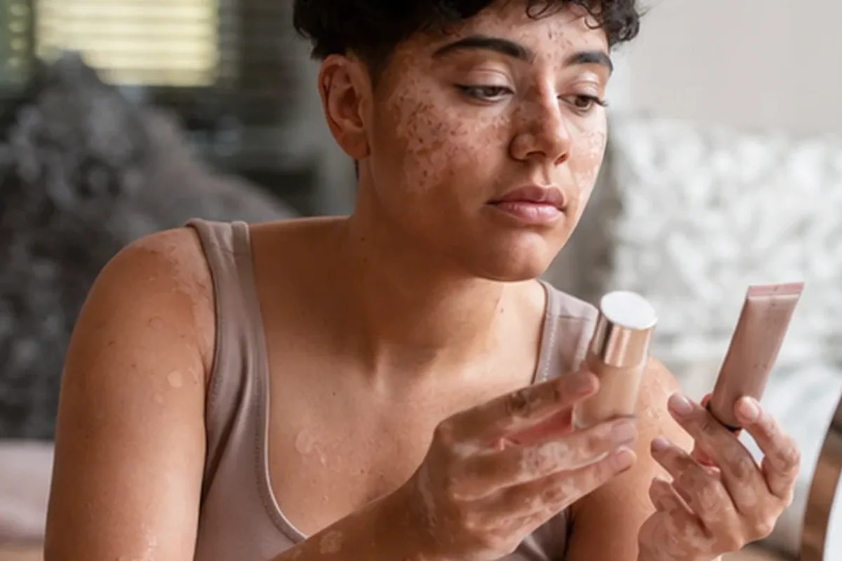 Authentischer Wohlfühlmoment passend zum Beauty-Thema Concealer für trockene Haut
