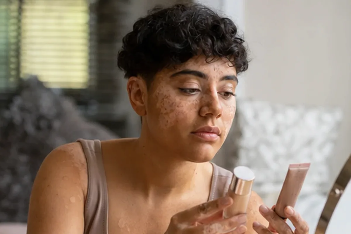 Redaktioneller Beauty-Moment zur Ausgangslage bei Bronzer für einen natürlichen Look