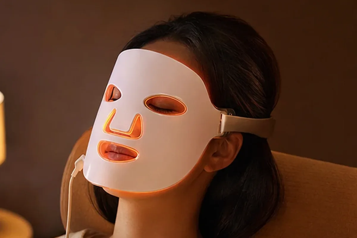 Authentische Beauty-Routine passend zum Thema Munddusche für Reisen