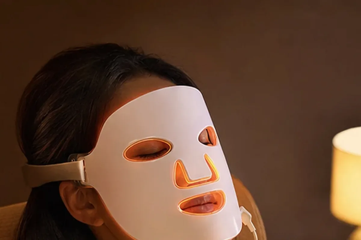 Authentischer Wohlfühlmoment passend zum Beauty-Thema Warmluftbürste für Anfänger