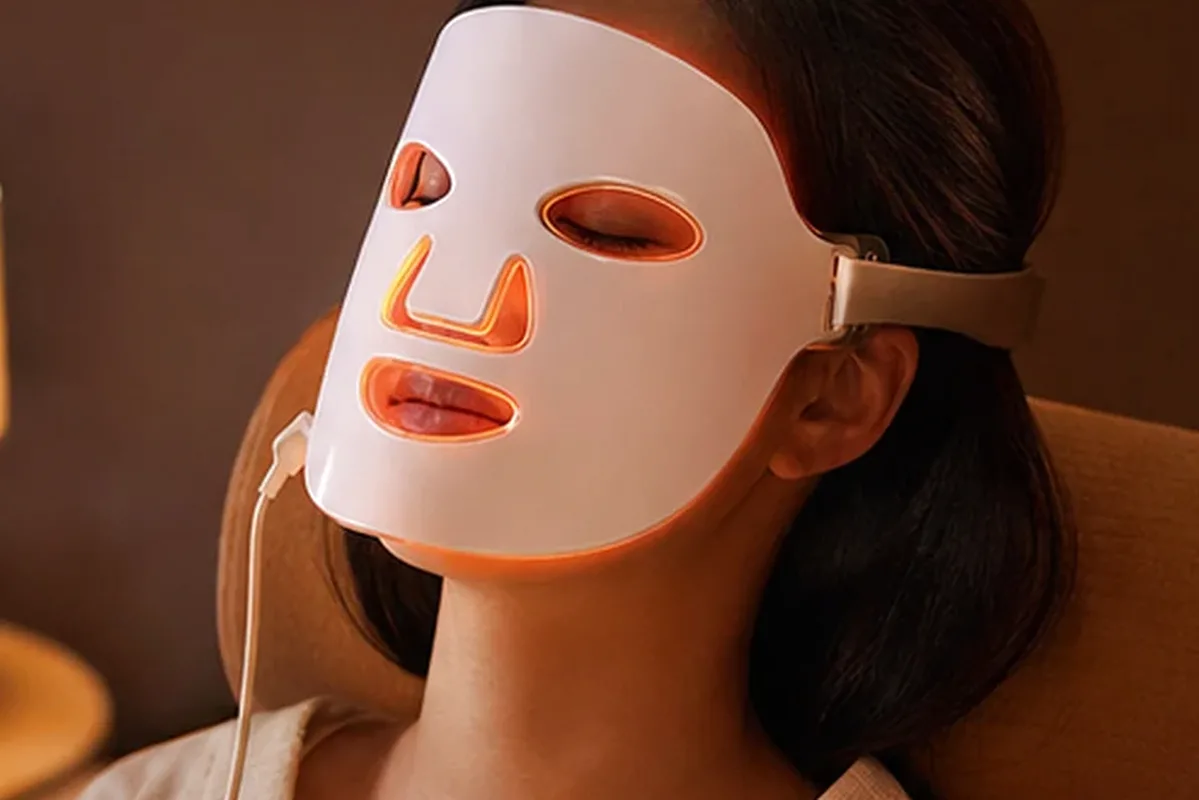 Authentischer Wohlfühlmoment passend zum Beauty-Thema Porenreiniger bei wenig Zeit