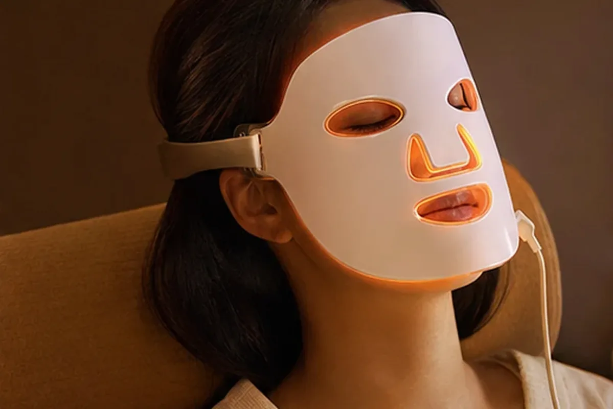 Authentische Beauty-Routine passend zum Thema Warmluftbürste für Reisen