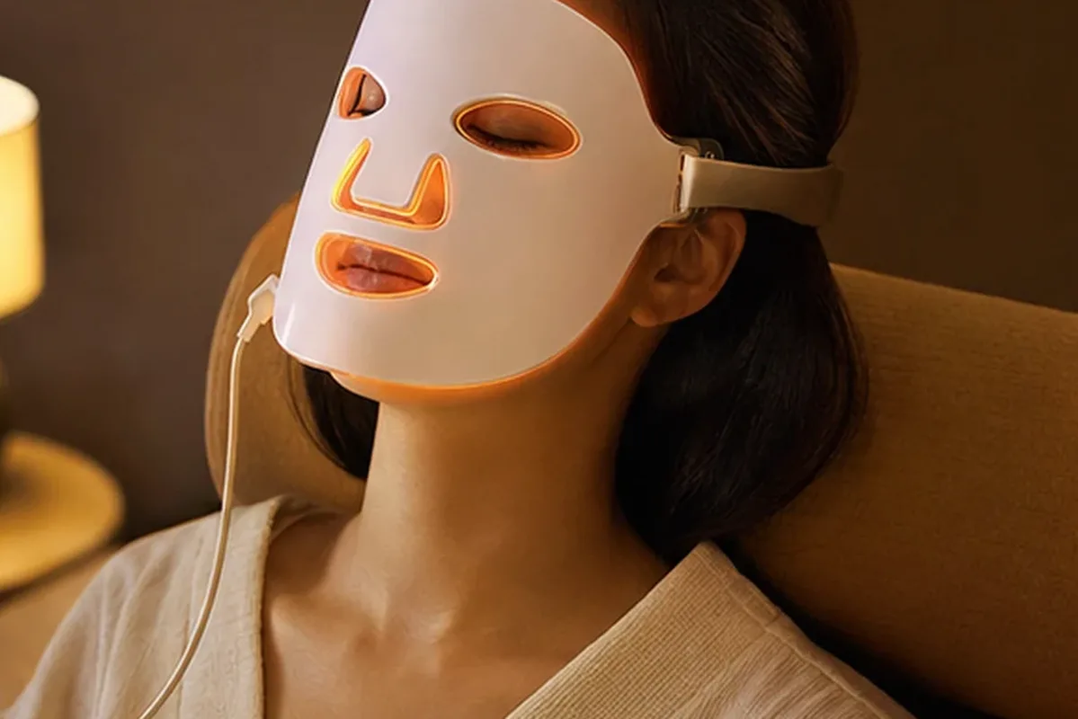 Authentischer Wohlfühlmoment passend zum Beauty-Thema Glätteisen mit Premium-Anspruch