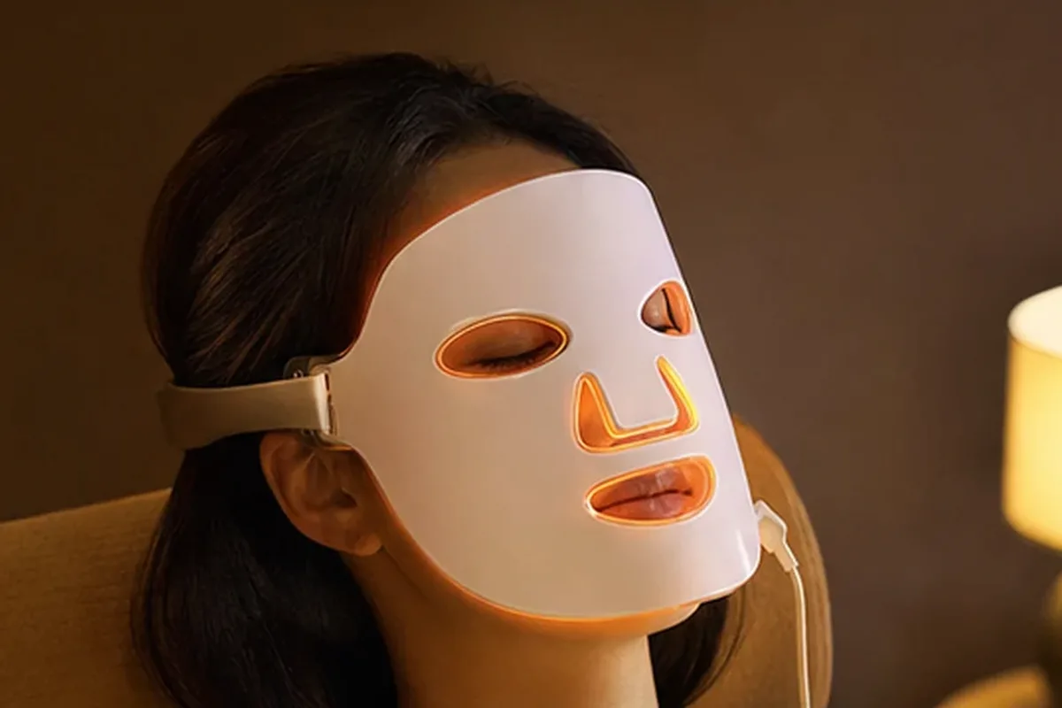Authentische Beauty-Routine passend zum Thema Glätteisen für Reisen