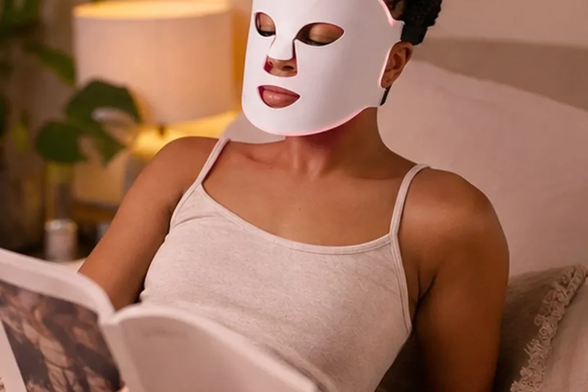Authentische Beauty-Routine passend zum Thema Kosmetikspiegel bei wenig Zeit