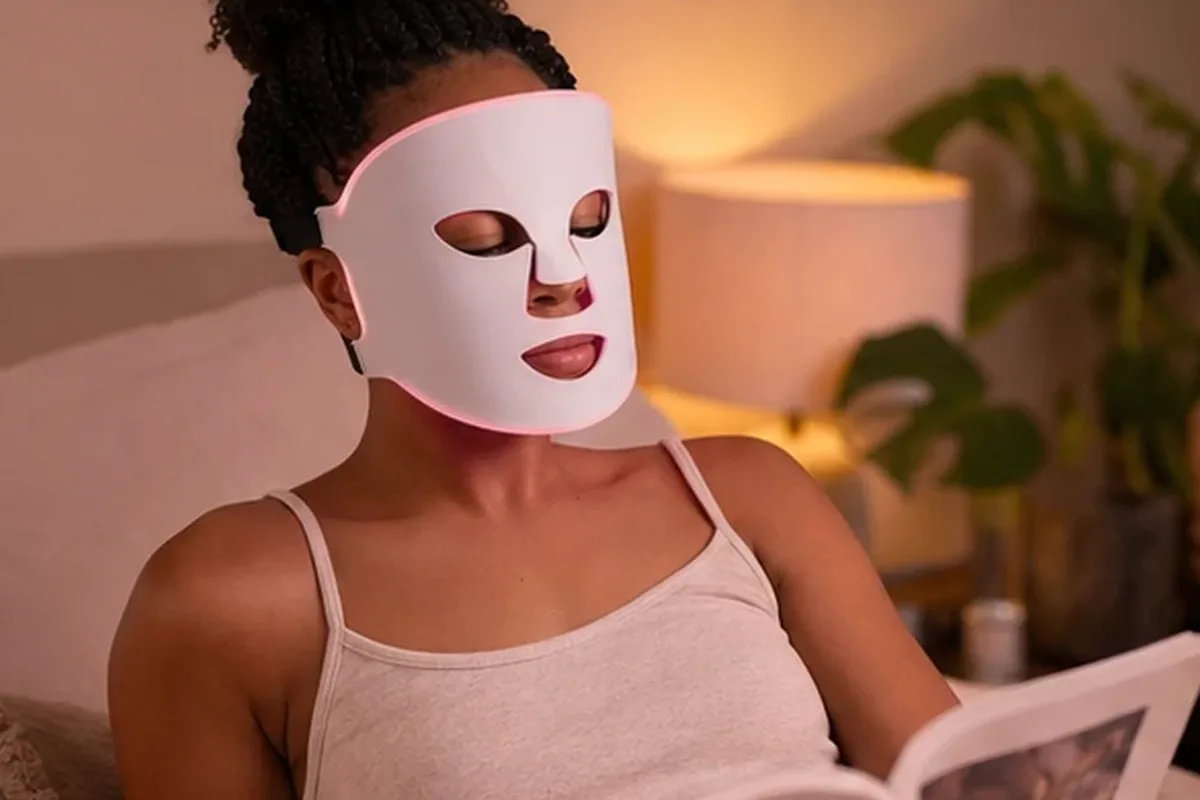 Authentische Beauty-Routine passend zum Thema Gesichtssauna für Anfänger