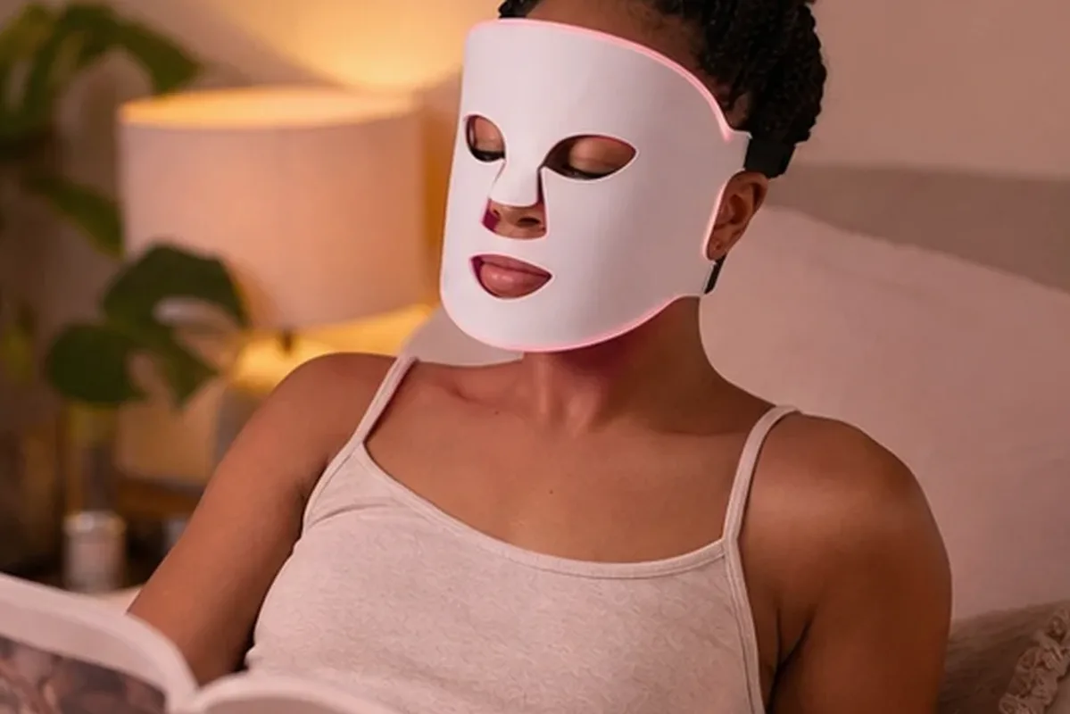 Authentischer Wohlfühlmoment passend zum Beauty-Thema Maniküre-Set für Reisen