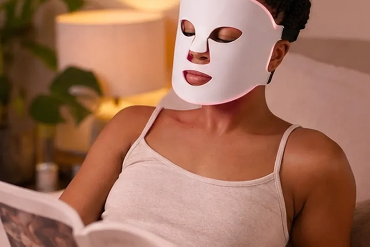 Authentische Beauty-Routine passend zum Thema Massagegerät bei wenig Zeit