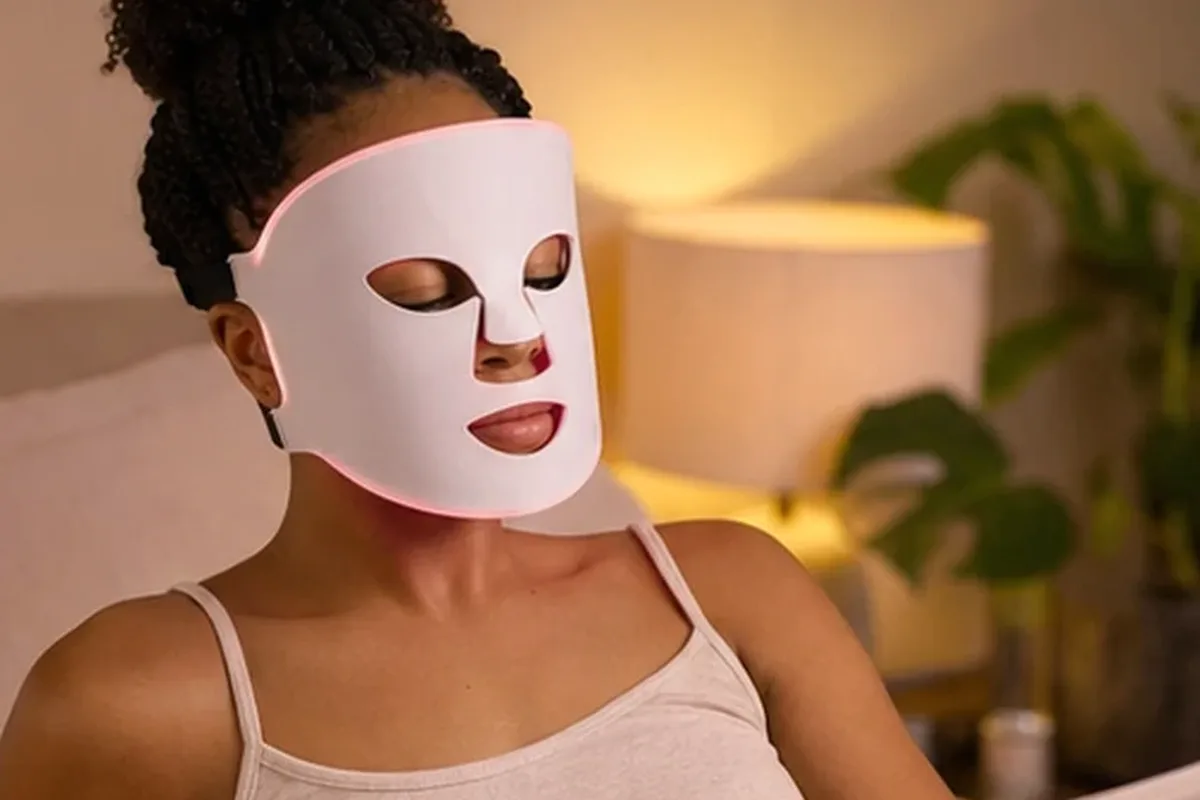 Authentische Beauty-Routine passend zum Thema Lockenstab für feines Haar