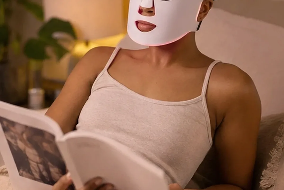 Authentischer Wohlfühlmoment passend zum Beauty-Thema Warmluftbürste für Anfänger