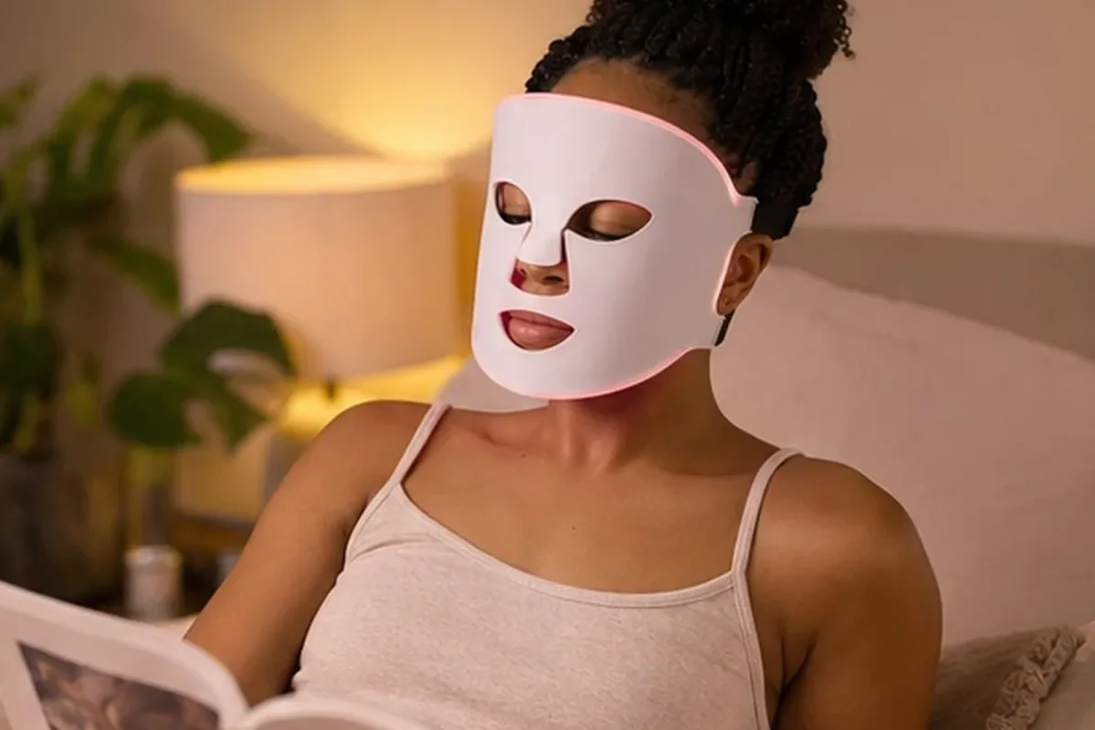 Authentischer Wohlfühlmoment passend zum Beauty-Thema Ionen-Haartrockner bei kleinem Budget