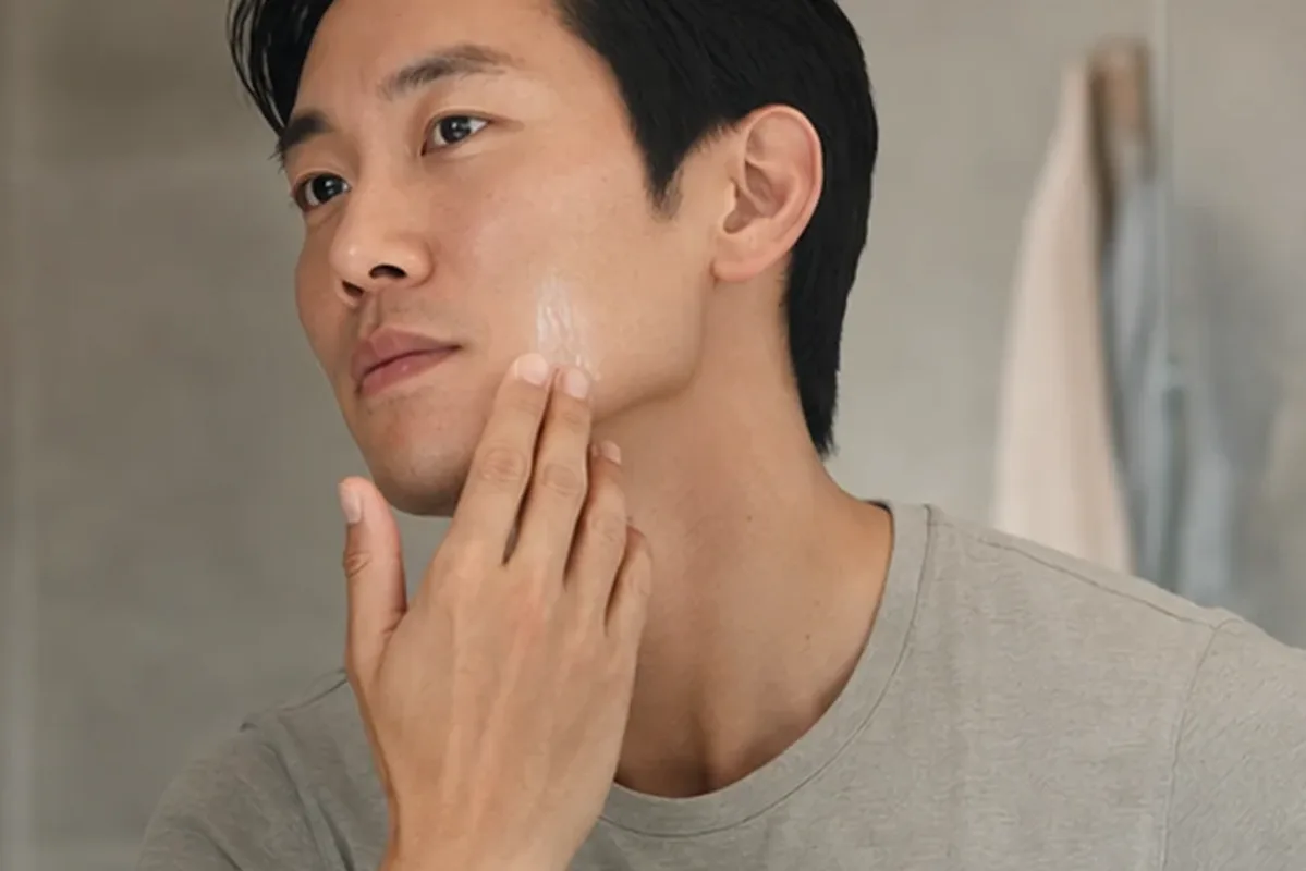 Redaktioneller Beauty-Moment zur Ausgangslage bei Männer-Gesichtsreiniger für empfindliche Haut