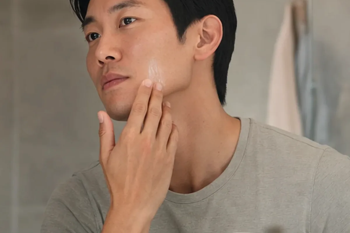 Authentische Beauty-Routine passend zum Thema Männer-Gesichtscreme für empfindliche Haut