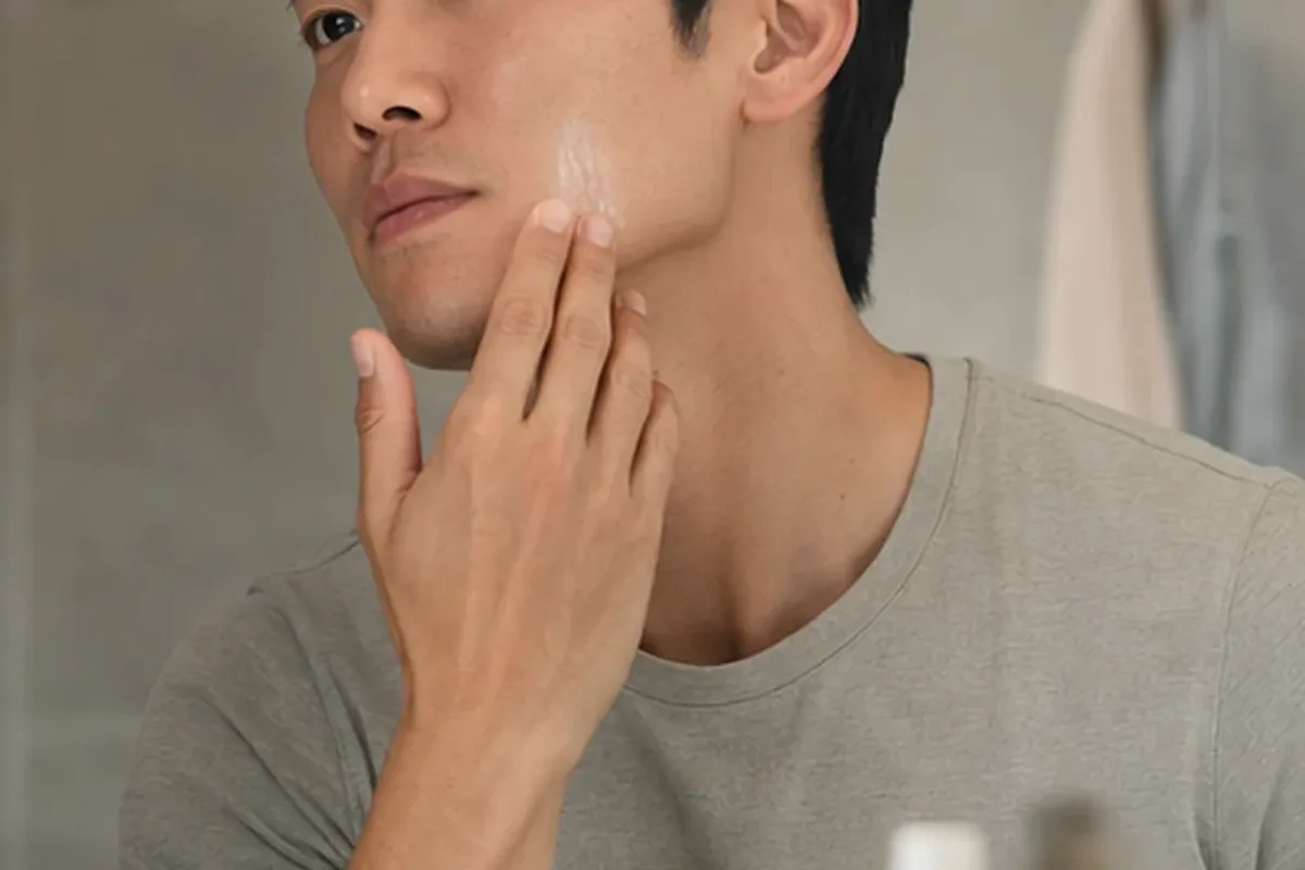 Redaktioneller Beauty-Moment zur Ausgangslage bei Männer-Deodorant für trockene Haut