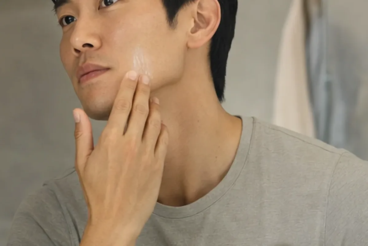 Redaktioneller Beauty-Moment zur Ausgangslage bei After Shave für einen dichten Bart