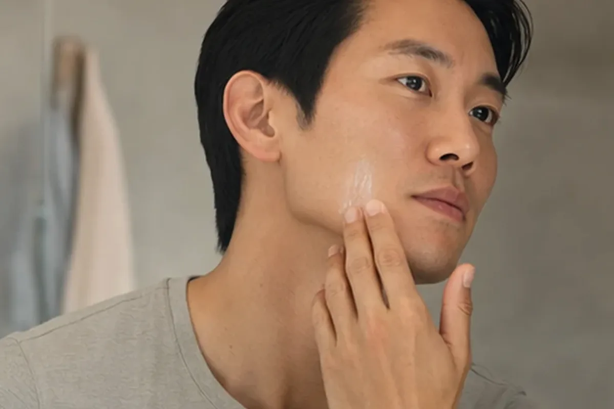 Authentische Beauty-Routine passend zum Thema Männer-Deodorant bei wenig Zeit