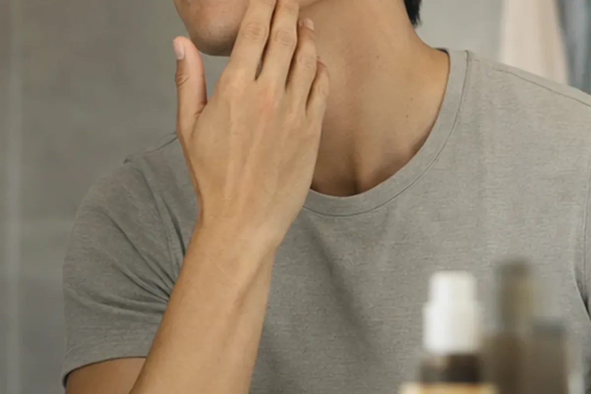 Redaktioneller Beauty-Moment zur Ausgangslage bei After Shave bei wenig Zeit