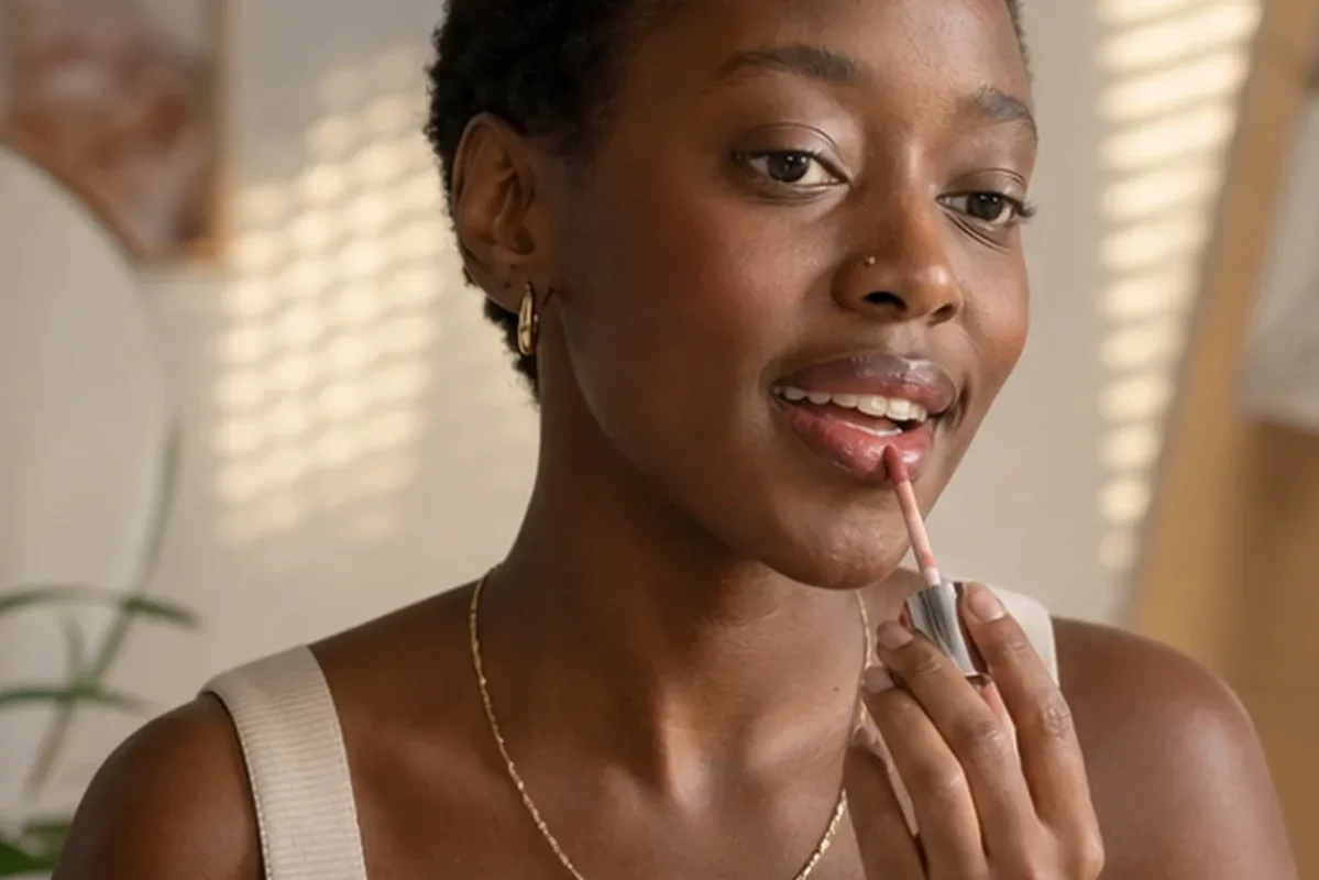 Authentische Beauty-Routine passend zum Thema Primer bei großen Poren