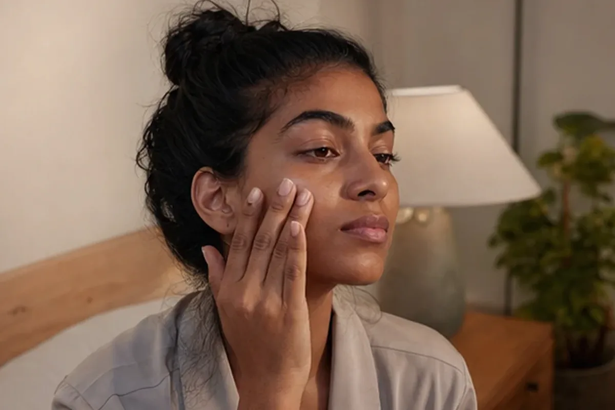 Emotionaler und authentischer Anwendungsmoment rund um Chemisches Peeling für unreine Haut