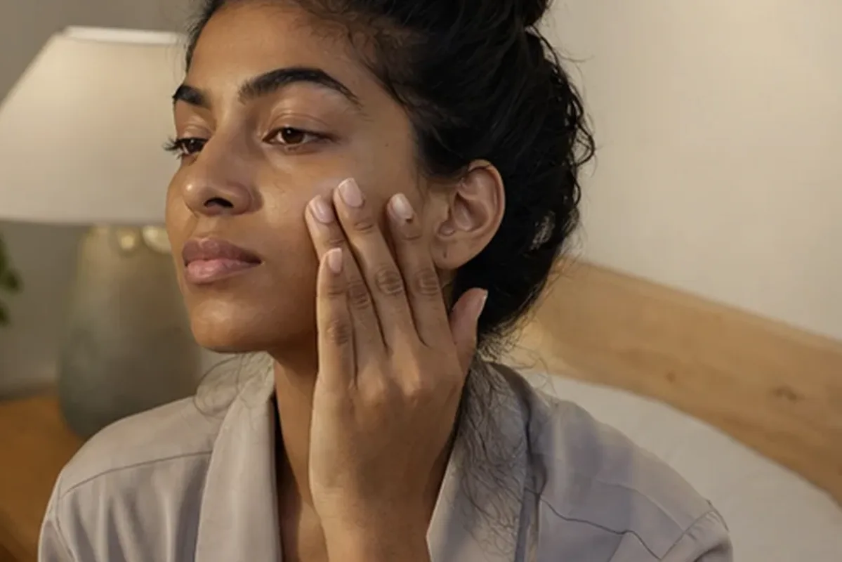 Redaktioneller Beauty-Moment zur Ausgangslage bei Augenpflege für trockene Haut