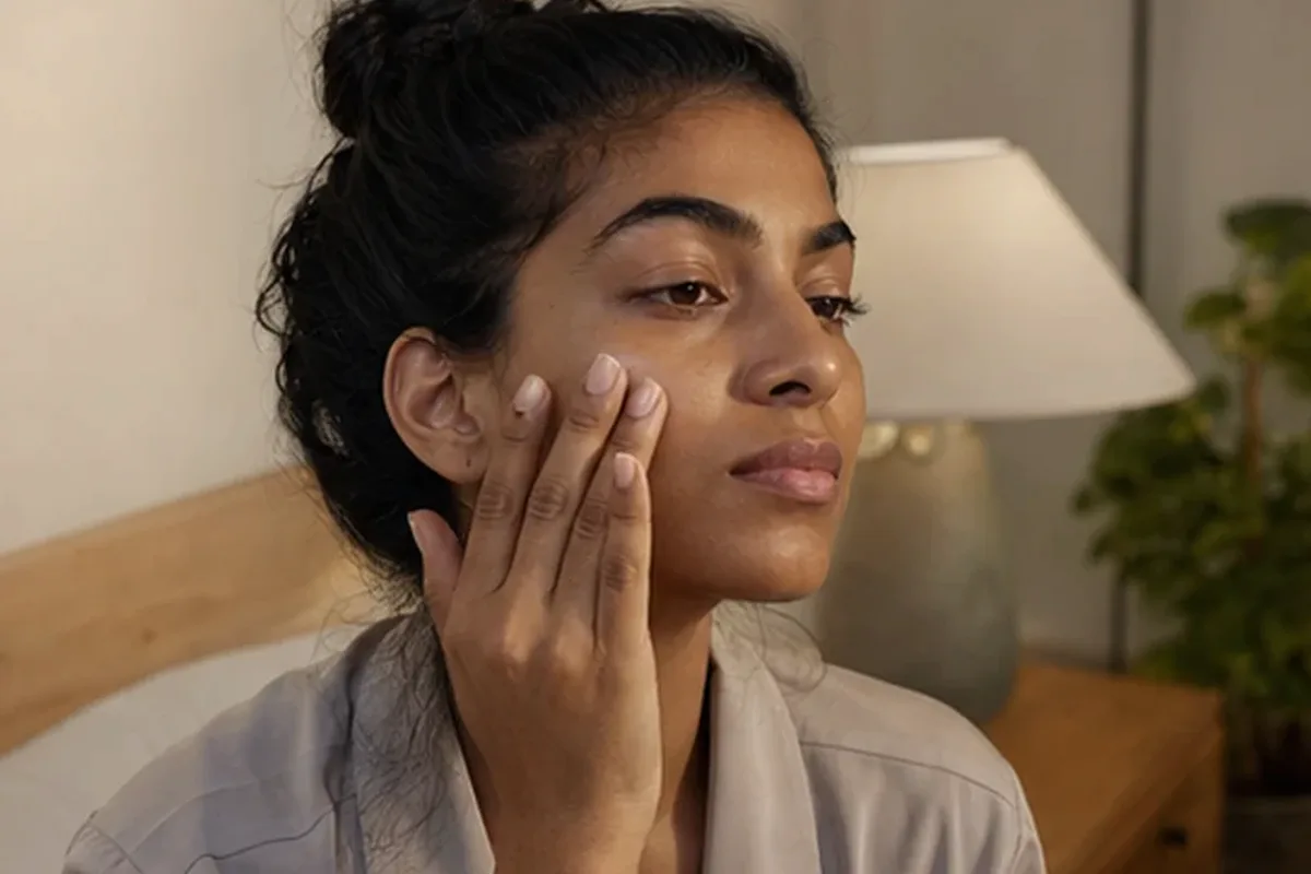 Authentische Beauty-Routine passend zum Thema Gesichtswasser für trockene Haut