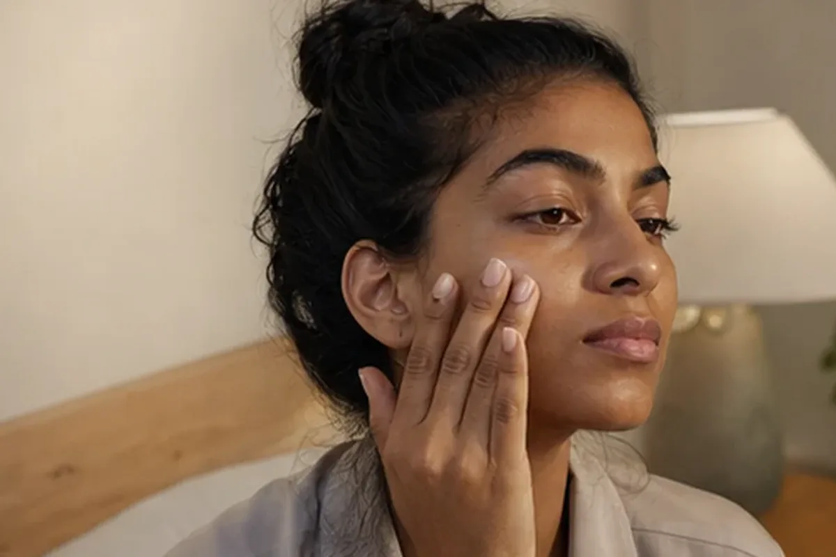 Authentische Beauty-Routine passend zum Thema Augenpflege für Mischhaut