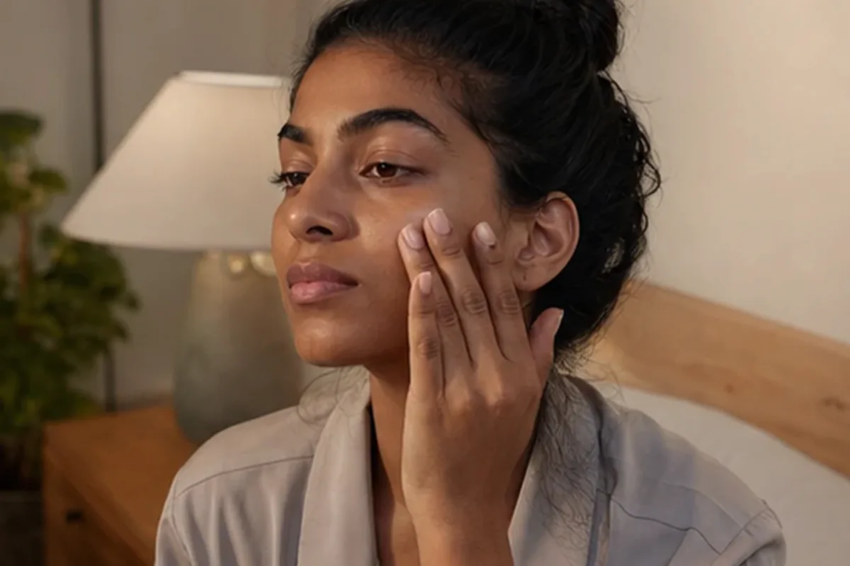 Redaktioneller Beauty-Moment zur Ausgangslage bei Hyaluron-Serum für unreine Haut