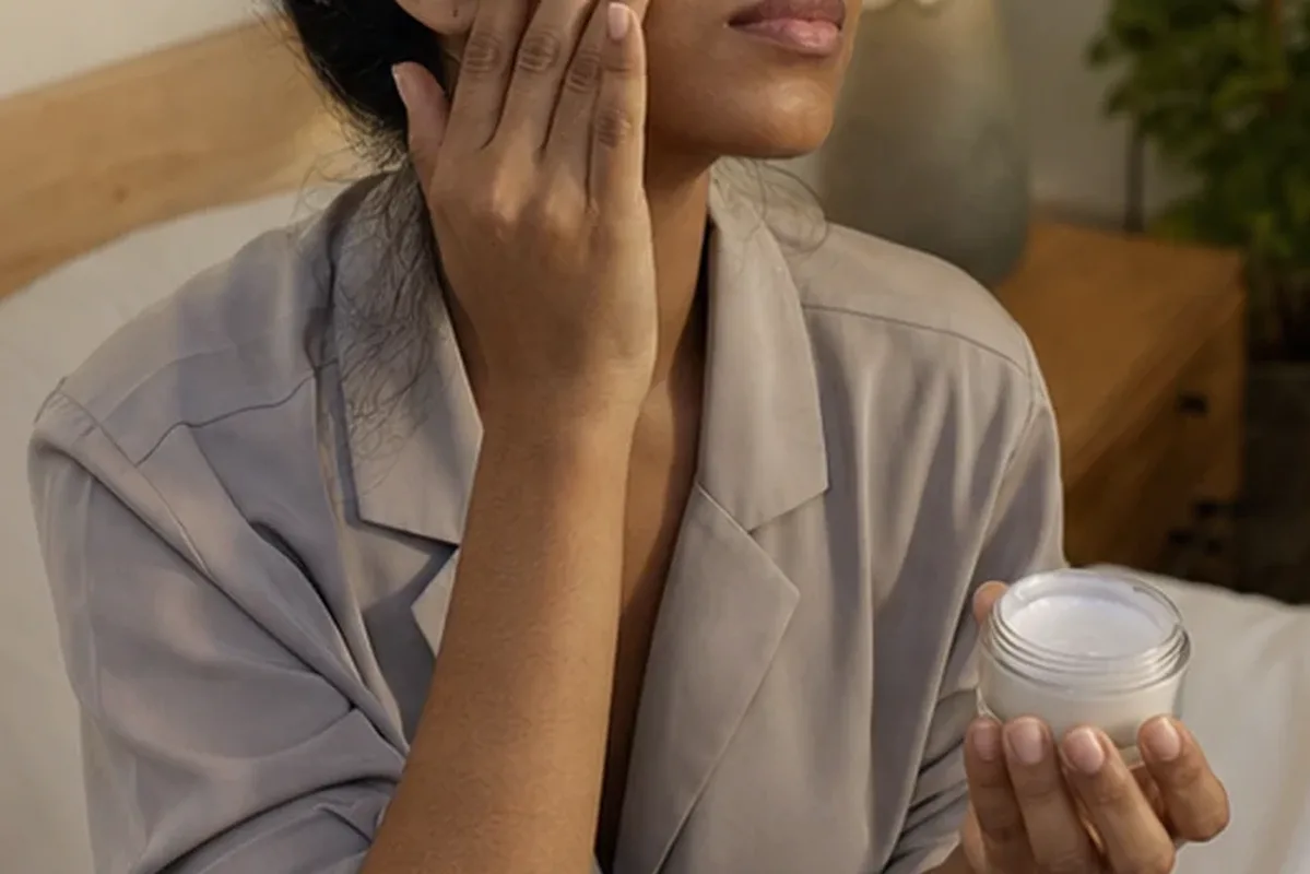 Authentische Beauty-Routine passend zum Thema Anti-Aging-Routine für fettige Haut