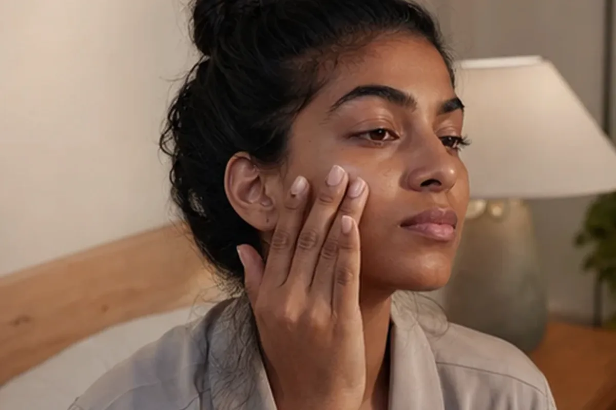 Hochwertige Beauty-Inszenierung zu Auswahlkriterien für Gesichtsmaske für Mischhaut