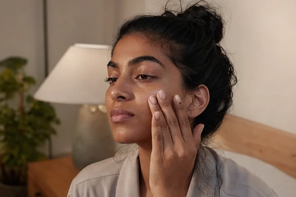 Redaktioneller Beauty-Moment zur Ausgangslage bei Augenpflege bei Rötungen