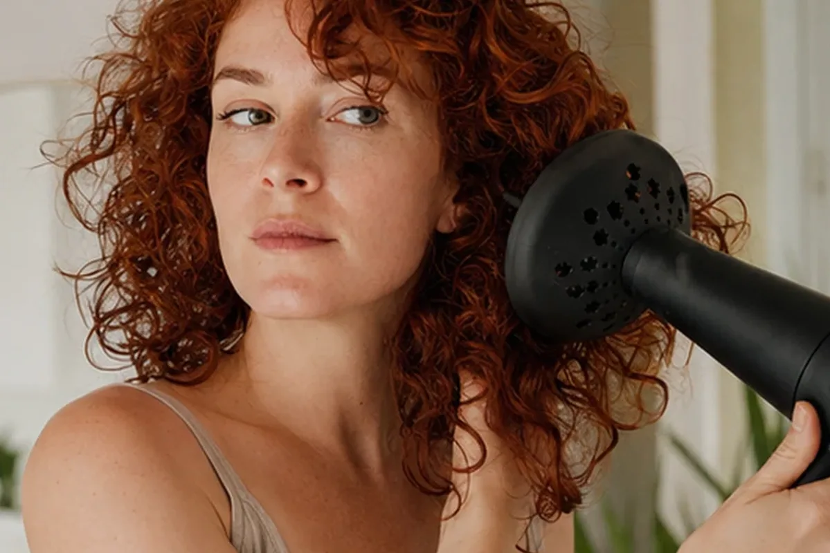 Authentische Beauty-Routine passend zum Thema Lockengel für strapaziertes Haar